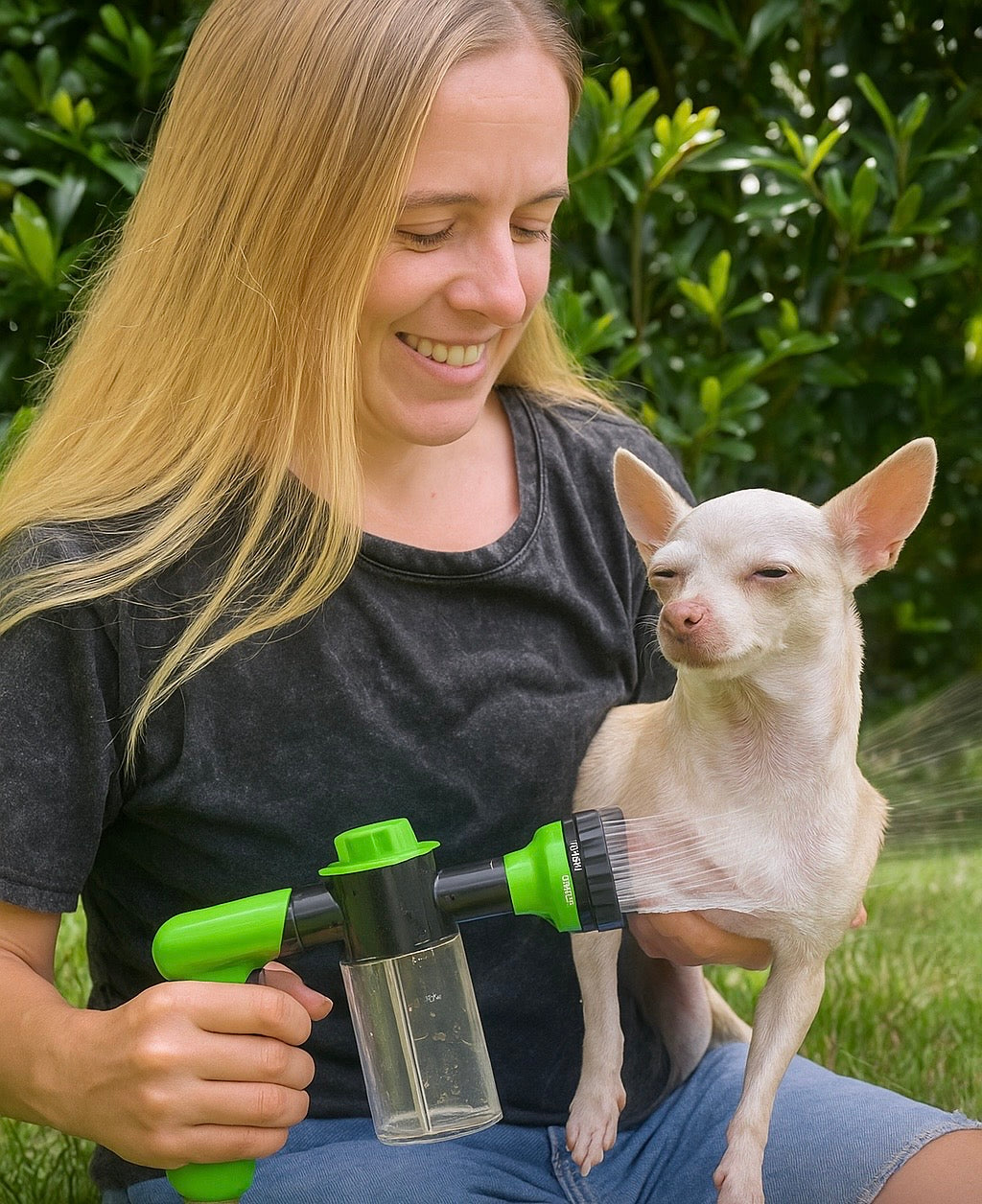 Pistolet Lavage Chien 8 Modes - Jet Réglable avec Réservoir Shampoing